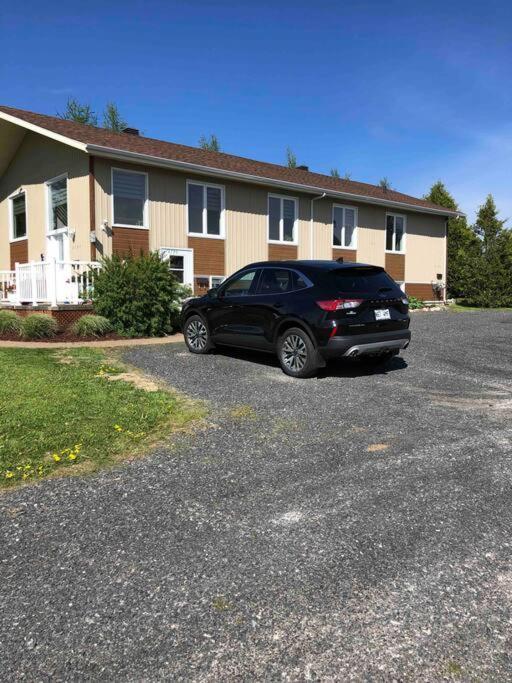 Aux Quatre Vents 4,5 Grand Logement Prive Lac-Mégantic Eksteriør billede